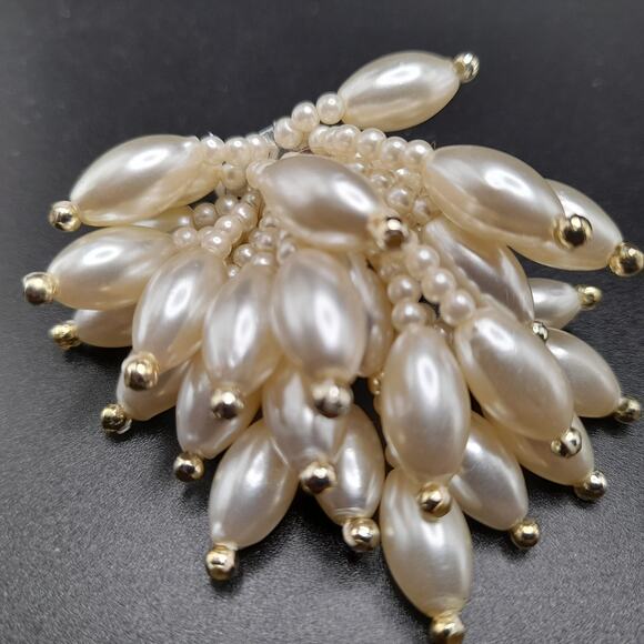 Vintage Faux Pearl Waterfall Clip-on Earrings, 2 1/2", Lucite Beads - Picture 9 of 10